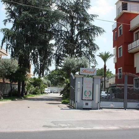 Hotel Il Giardino Degli Aranci โนลา ภายนอก รูปภาพ