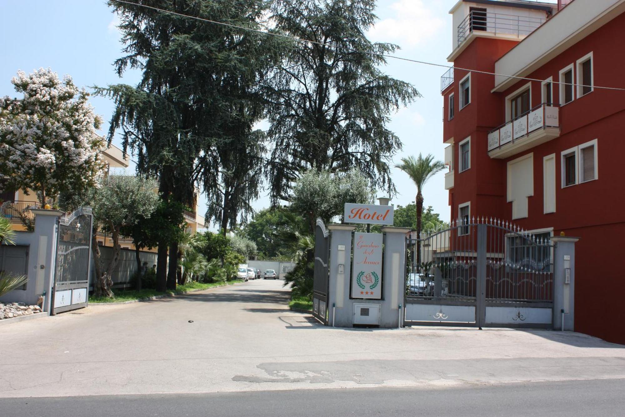 Hotel Il Giardino Degli Aranci โนลา ภายนอก รูปภาพ
