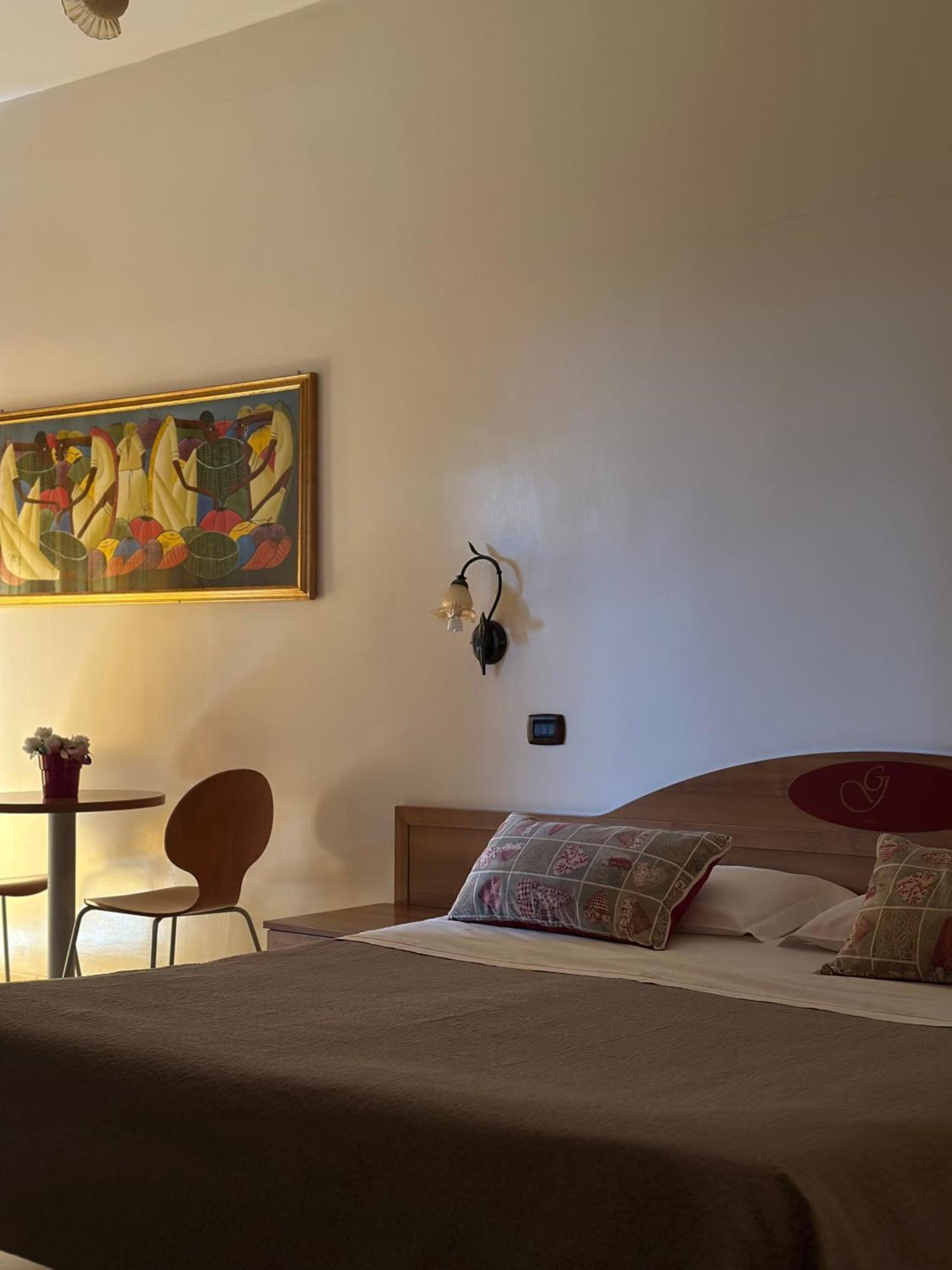 Hotel Il Giardino Degli Aranci โนลา ภายนอก รูปภาพ