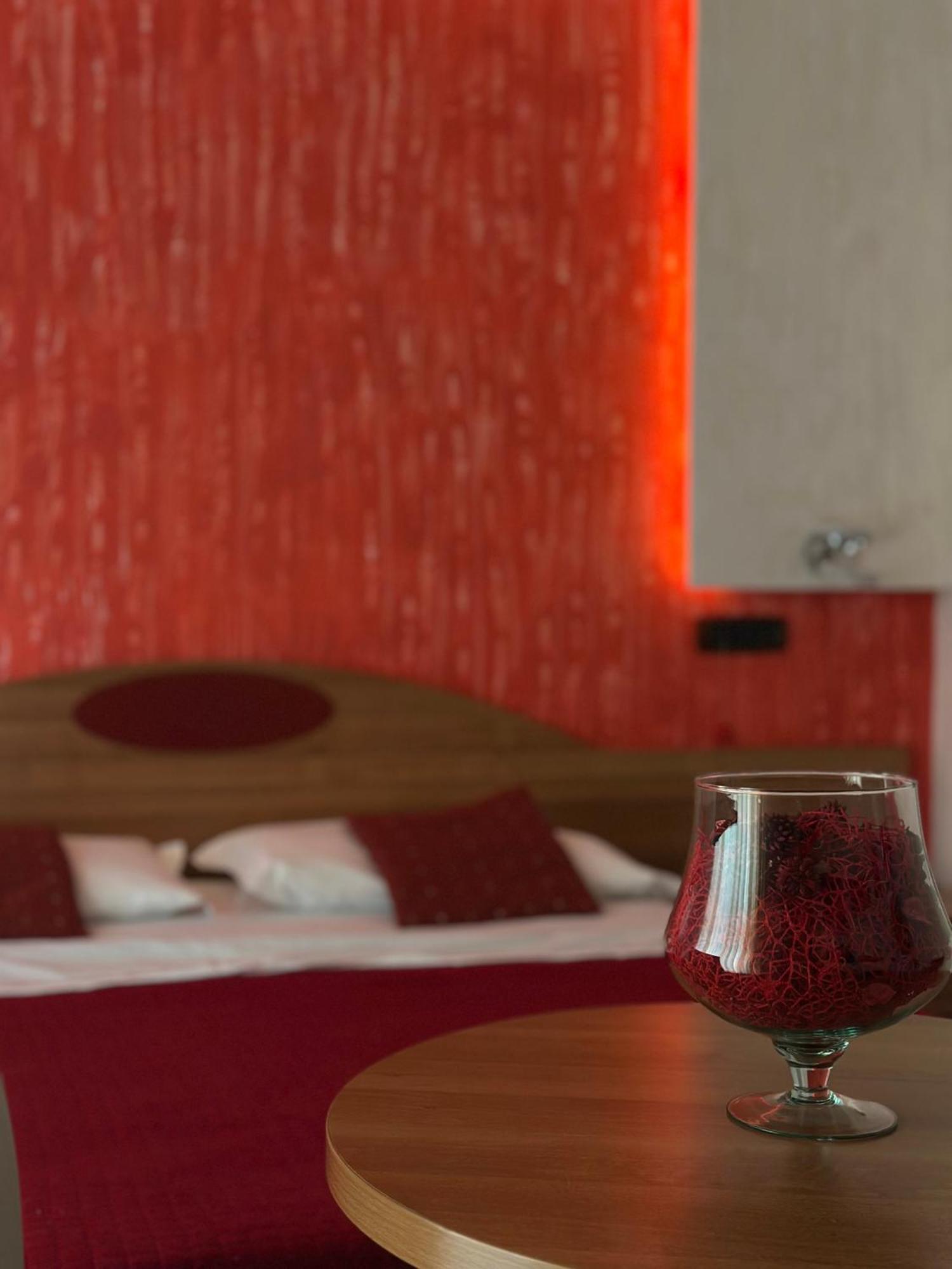 Hotel Il Giardino Degli Aranci โนลา ภายนอก รูปภาพ