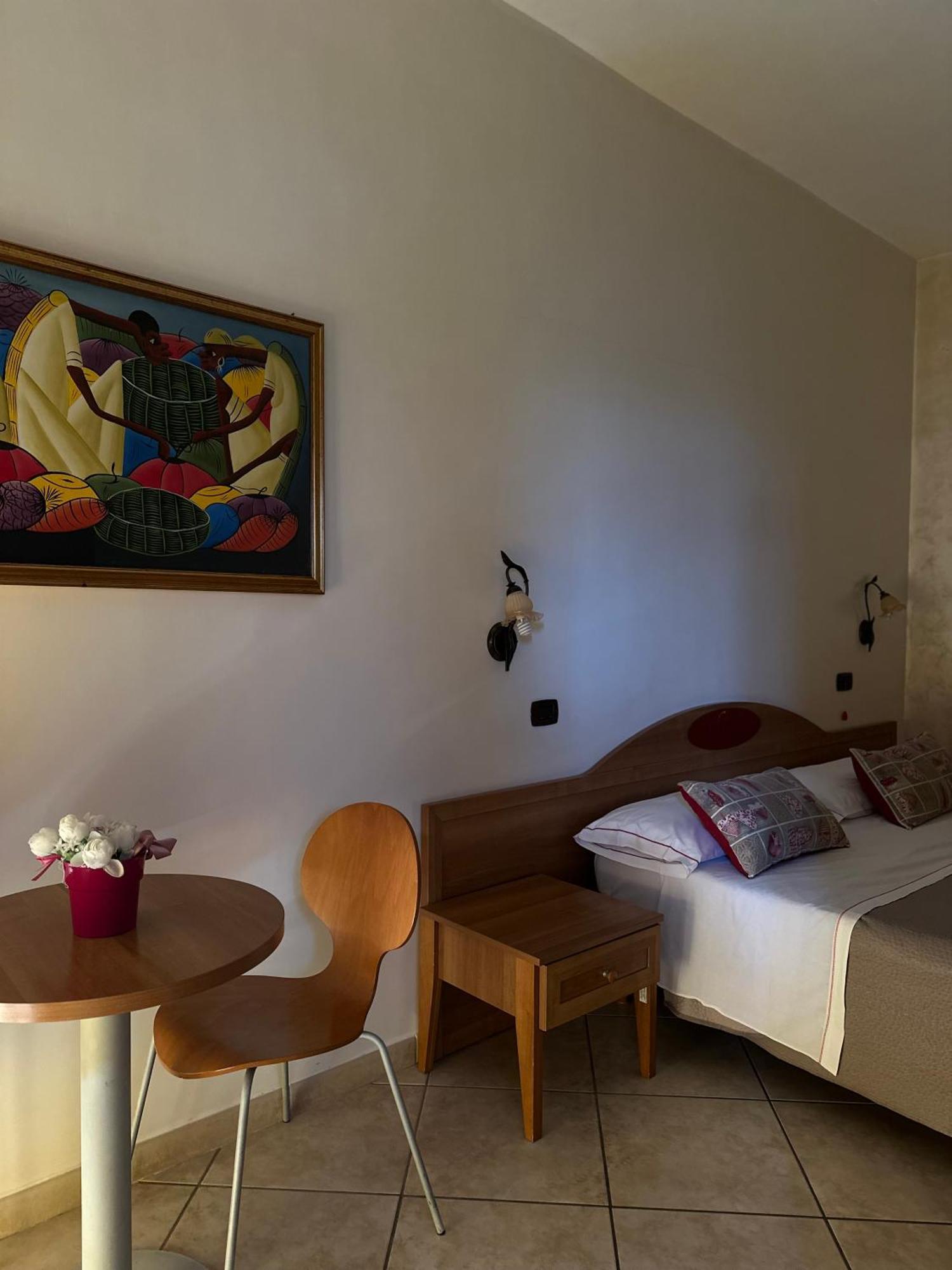 Hotel Il Giardino Degli Aranci โนลา ภายนอก รูปภาพ