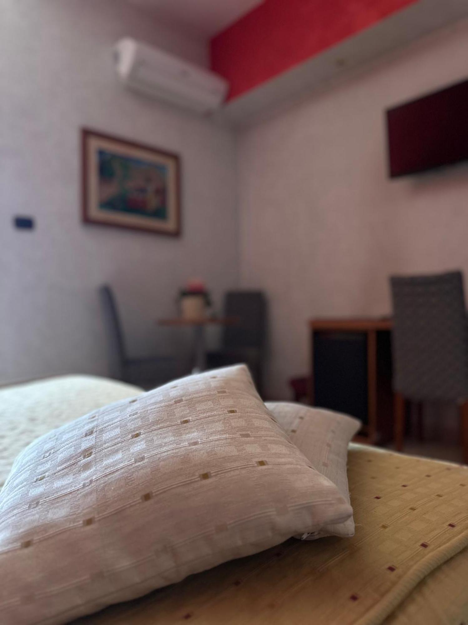 Hotel Il Giardino Degli Aranci โนลา ภายนอก รูปภาพ