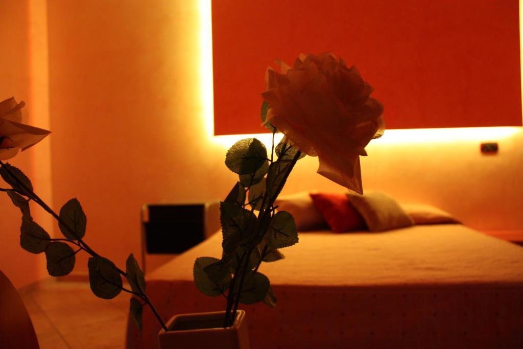 Hotel Il Giardino Degli Aranci โนลา ภายนอก รูปภาพ
