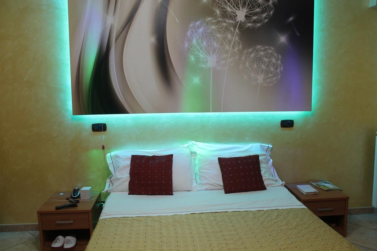 Hotel Il Giardino Degli Aranci โนลา ภายนอก รูปภาพ