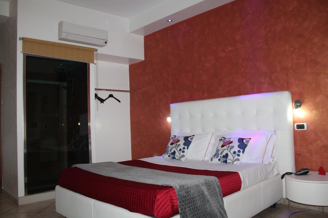 Hotel Il Giardino Degli Aranci โนลา ภายนอก รูปภาพ