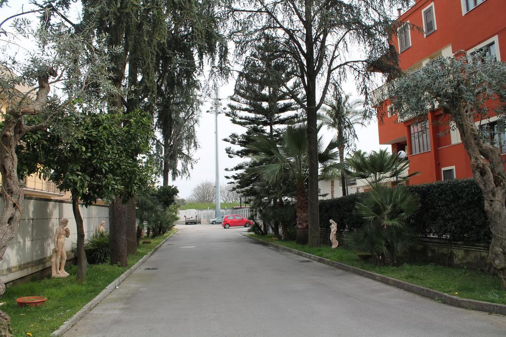 Hotel Il Giardino Degli Aranci โนลา ภายนอก รูปภาพ