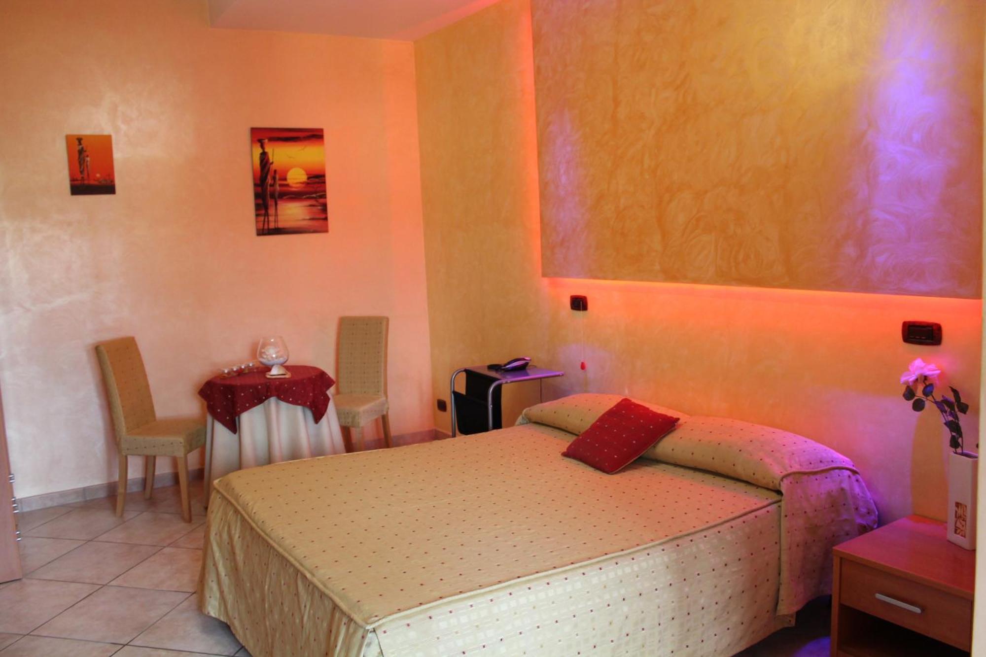 Hotel Il Giardino Degli Aranci โนลา ภายนอก รูปภาพ